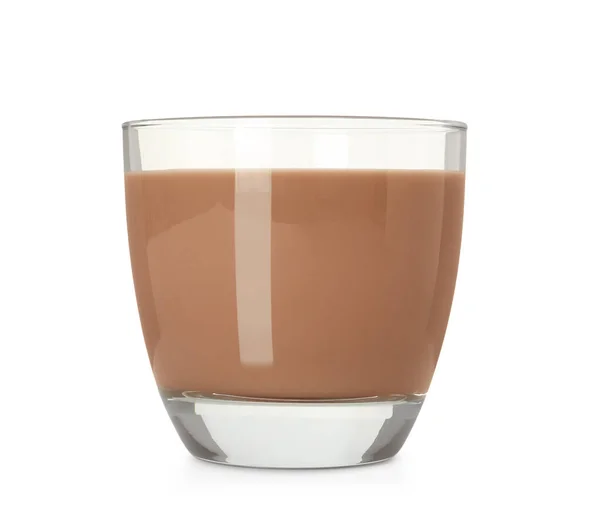 白で隔離されたガラスのおいしいチョコレートミルク — ストック写真