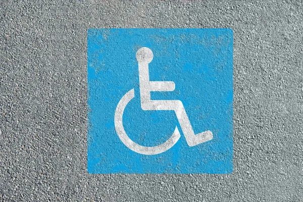 Símbolo Cadeira Rodas Estrada Asfalto Vista Superior Autorização Estacionamento Para — Fotografia de Stock