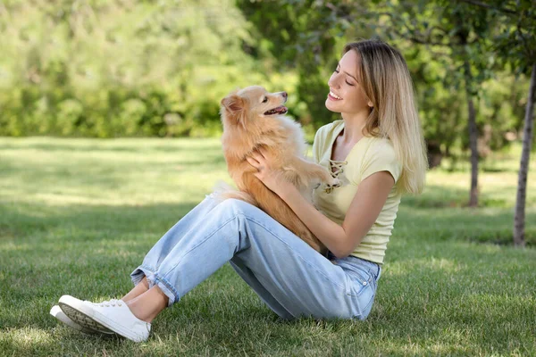 Young Woman Her Cute Dog Green Grass Park — Stock Photo, Image