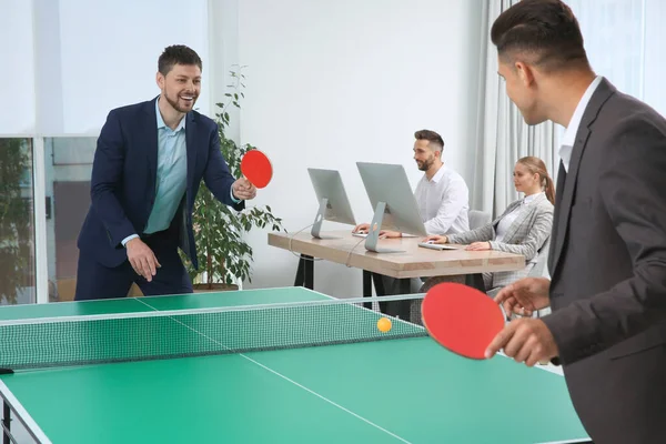 Business People Playing Ping Pong Office — Stock Photo, Image