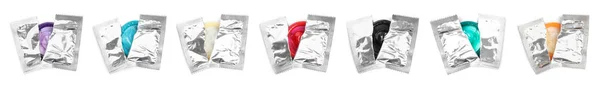 찢어진 포장에 콘돔을 — 스톡 사진
