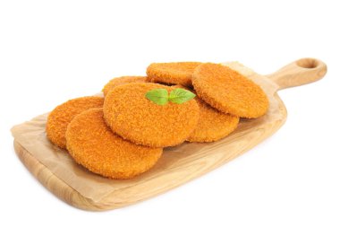 Lezzetli kızarmış pirzola ve beyaz yapraklı fesleğen