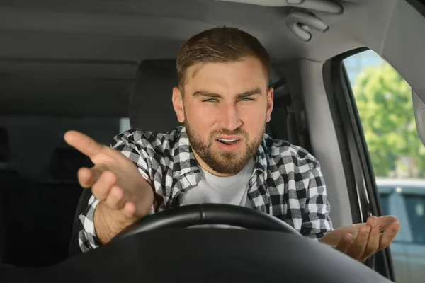 Homem Emocional Carro Comportamento Agressivo Condução — Fotografia de Stock