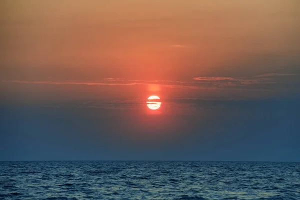 Мальовниче Небо Сонцем Над Морем Заході Сонця — стокове фото