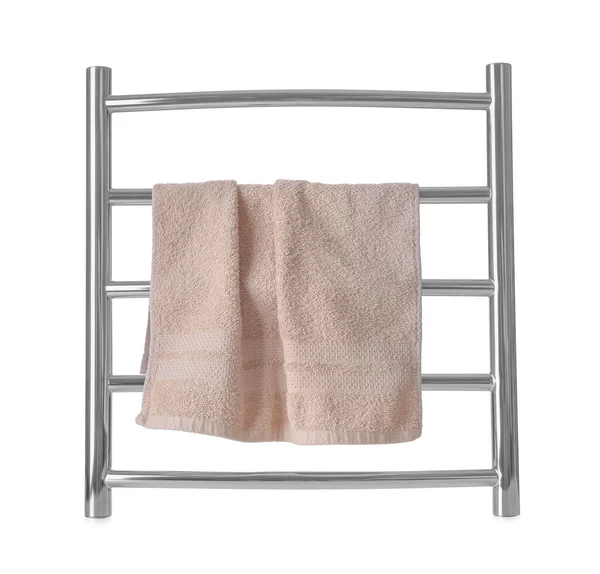 Moderne Verwarmde Handdoekhouder Met Warme Zachte Handdoek Geïsoleerd Wit — Stockfoto
