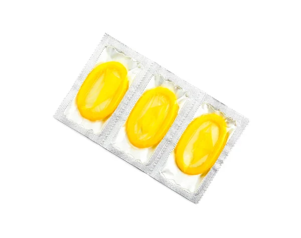 白い背景にコンドームパッケージ トップビュー 安全なセックス — ストック写真