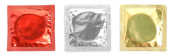 Set Med Kondomer Paket Vit Bakgrund Ovanifrån Banderolldesign — Stockfoto