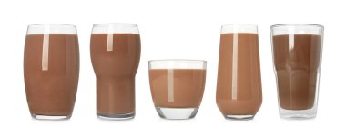 Beyaz arka planda çikolatalı sütle ayarlanmış. Pankart tasarımı