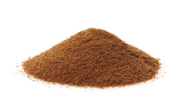 Beyaz arkaplanda hindiba tozu yığını