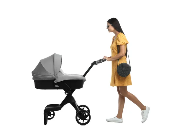 Gelukkig Jong Vrouw Met Baby Kinderwagen Wit Achtergrond — Stockfoto