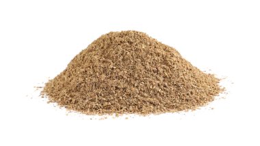 Beyazda izole edilmiş toz halinde kişniş yığını