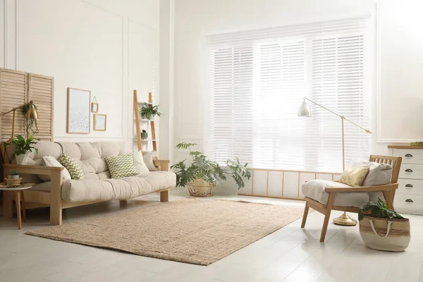Sofá Confortável Poltrona Elegante Sala Estar Design Interiores — Fotografia de Stock