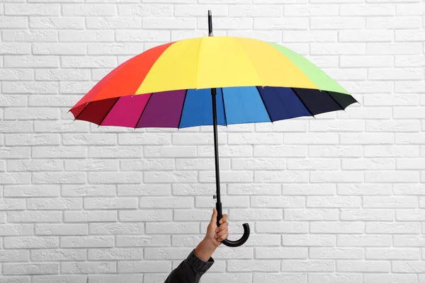 근처에서 우산을 벽장을 — 스톡 사진