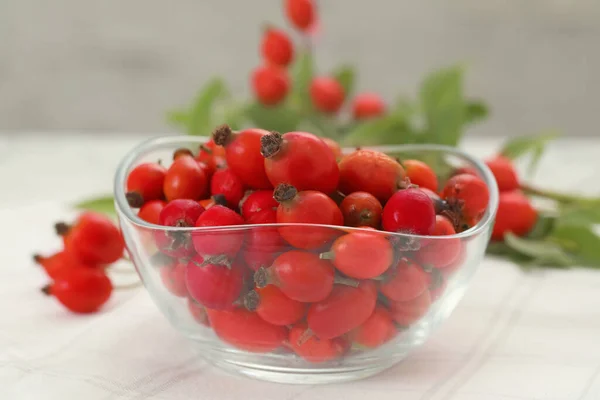 Ripe Rose Hip Berries Bowl White Table Closeup — 스톡 사진