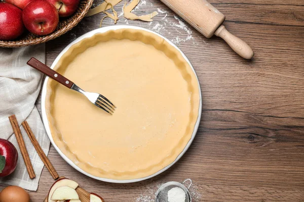 Composition Plat Avec Pâte Crue Fourchette Ingrédients Sur Table Bois — Photo