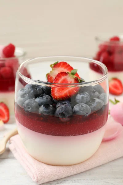 Delicious Panna Cotta Berries White Table — Stock Photo, Image