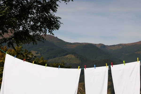 Lavandería Con Alfileres Ropa Línea Aire Libre Espacio Para Texto — Foto de Stock