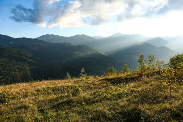 Pintoresca Vista Hermosas Montañas Atardecer —  Fotos de Stock