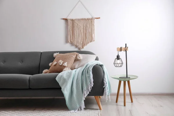 Wohnzimmer Mit Bequemem Sofa Innenarchitektur — Stockfoto