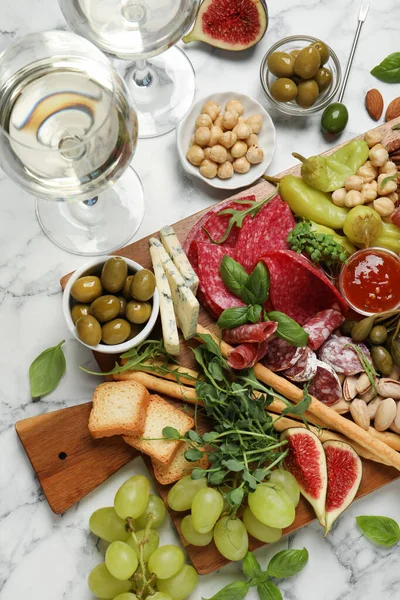 Set Diversi Deliziosi Antipasti Serviti Tavolo Marmo Bianco Posa Piatta — Foto Stock