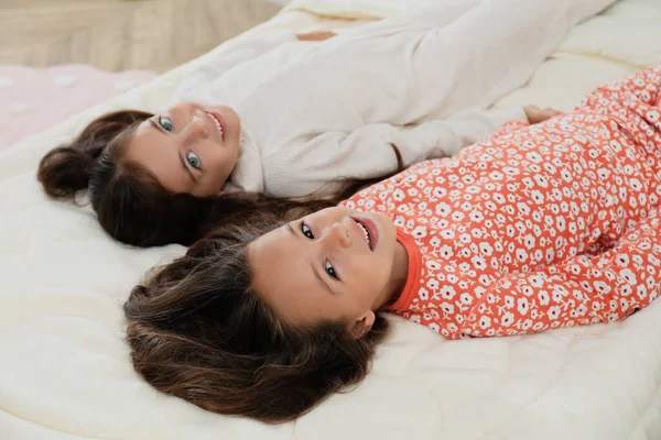 Cute Girls Pajamas Bed Home — Stock Photo, Image