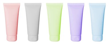 Kozmetik ürünlerin tüpleri beyaz, set üzerinde izole