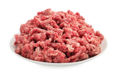 Beyaz kasede çiğ et izole edilmiş.