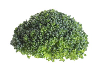 Taze çiğ yeşil brokoli beyaza izole edilmiş.