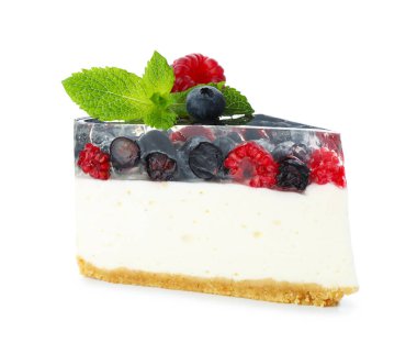 Böğürtlenli ve nane aromalı leziz peynirli kek.