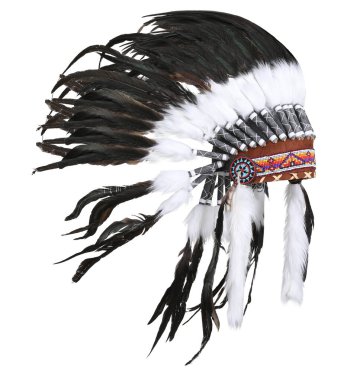 Amerikan yerlisi tüylü başlık beyazın üstünde izole edilmiş. Savaş başlığı