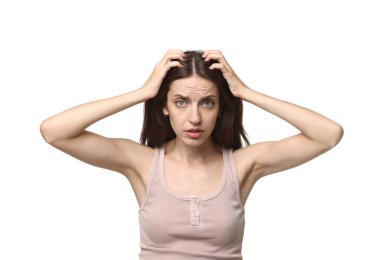 Kadın saç dökülmesi sorunu beyaz arka plan üzerinde olan