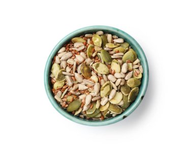 Farklı tohumların karışımı beyaz, üst görünümde izole.