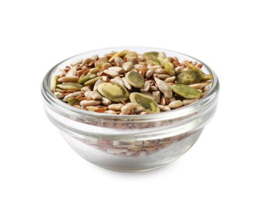 Beyaza izole edilmiş farklı tohumların karışımı.