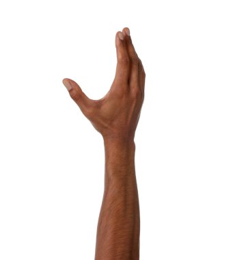 Beyaz arka planda bir şey tutan Afro-Amerikalı adam, yakın plan.