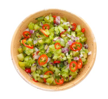 Beyaz tenceredeki lezzetli salsa sosu.