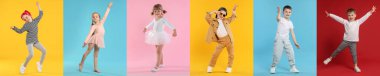 Renkli arka planlarda dans eden mutlu çocuklar, kolaj