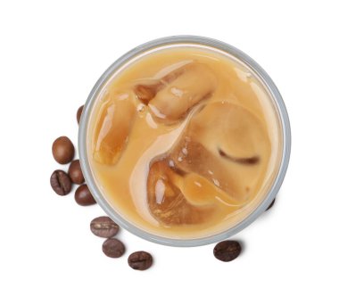 Sütlü ve fasulyeli lezzetli buzlu kahve.