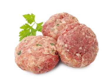 Taze çiğ et köfteleri ve beyaz maydanozlar.