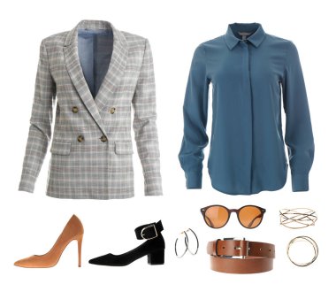 Beyaz arka plandaki kadınlar için şık kıyafetler, ayakkabılar ve aksesuarlar koleksiyonu. Havalı bahar havası.