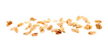 Beyaz arka planda havadaki lezzetli granola