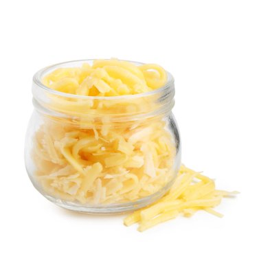 Kavanozda rendelenmiş peynir.