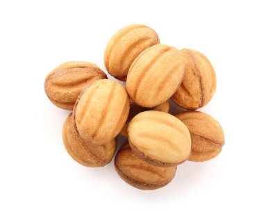 Lezzetli fındık şekilli kurabiyeler kaynamış konsantre süt beyaz, üst manzara