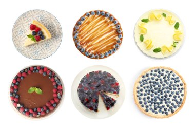 Lezzetli peynirli kekler beyaz sette izole edilmiş. Üst görünüm