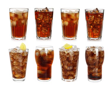 Buzlu kahve içecekler beyaz üzerine izole edilmiş, set.