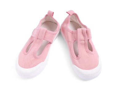 Bir çift şık çocuk ayakkabısı beyaza izole edilmiş.