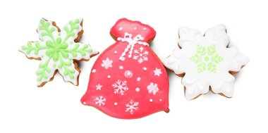 Beyaz manzaralı, lezzetli zencefilli kurabiyeler. Noel hediyesi