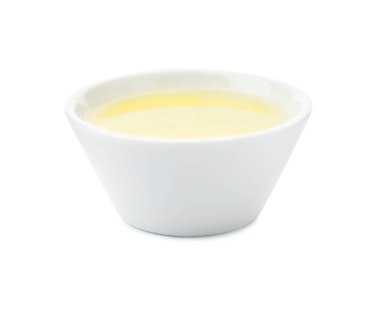 Beyaza izole edilmiş taze limon suyu.