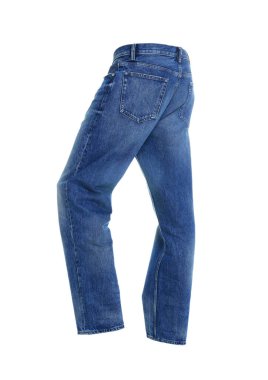 Erkek pantolonu beyazda izole edilmiş. Denim pantolon