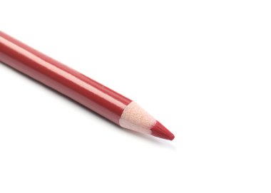 Kırmızı göz kalemi beyaza izole edilmiş. Kozmetik ürünü