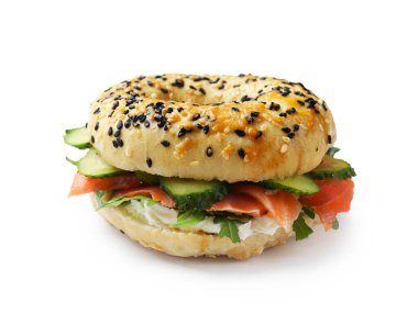 Somonlu, krem peynirli, salatalıklı ve roka soslu leziz simit.